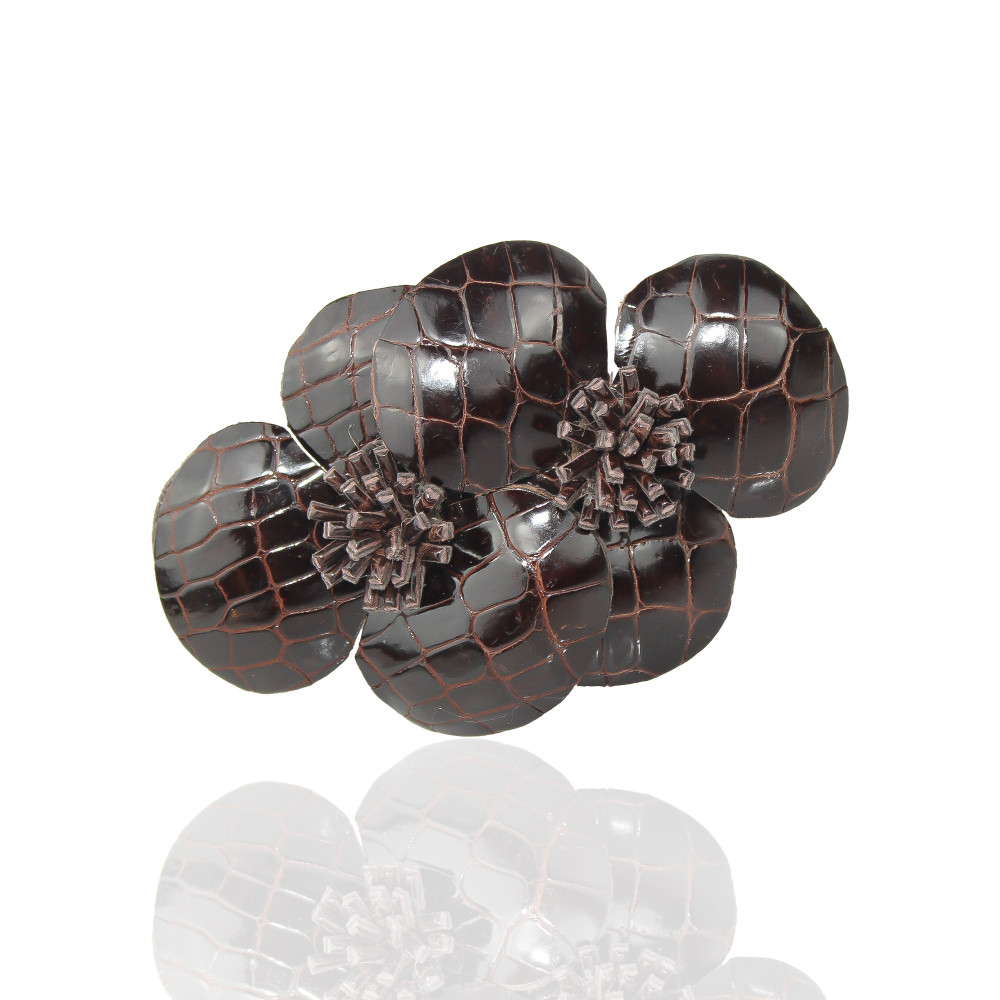 Barrette fleurs en cuir de crocodile